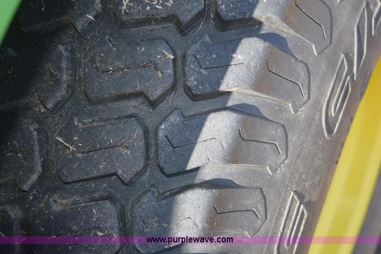 image for item E6070 1998 John Deere 4200 HST MFWD tractor