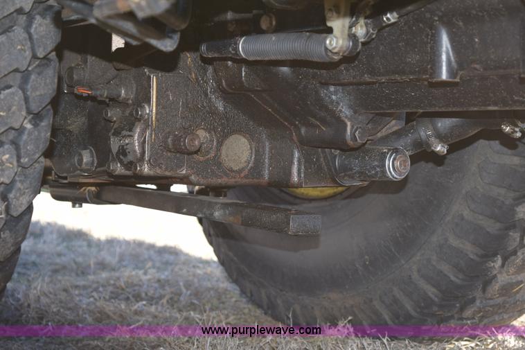 image for item E6070 1998 John Deere 4200 HST MFWD tractor