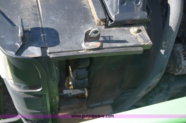 image for item E6070 1998 John Deere 4200 HST MFWD tractor