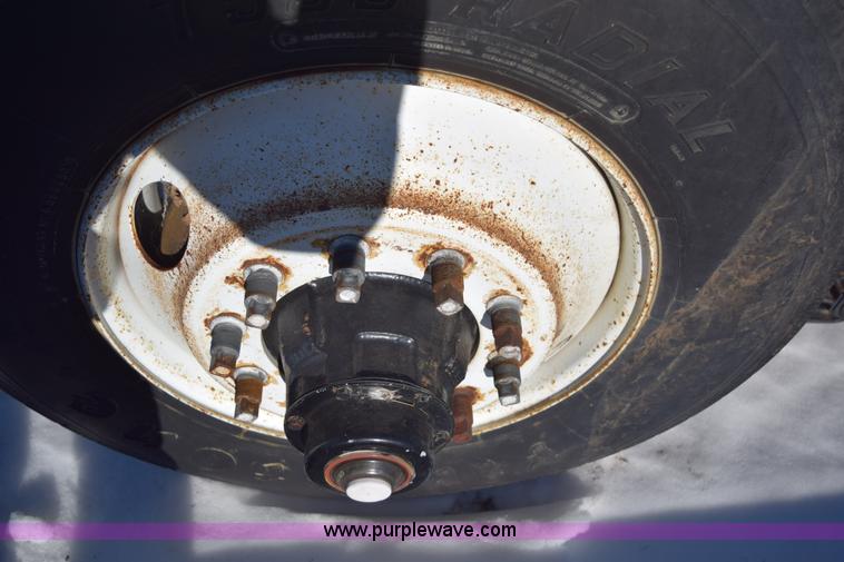 image for item E6071 Fifth wheel tow dolly