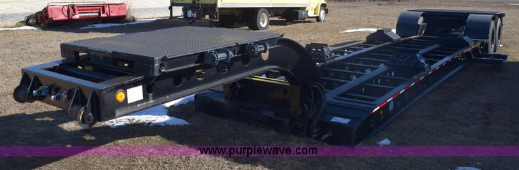 image for item E6078 1985 Thomas combine trailer