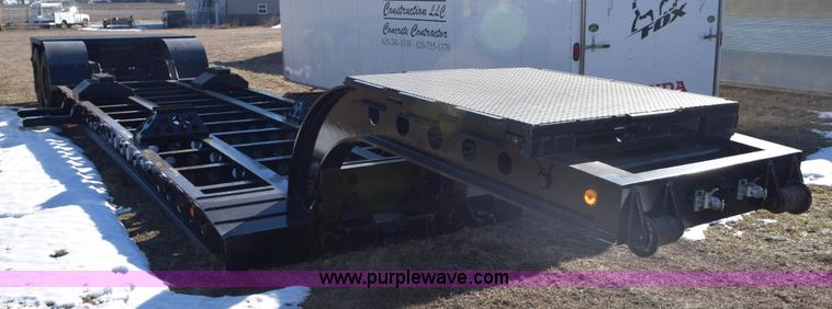 image for item E6078 1985 Thomas combine trailer