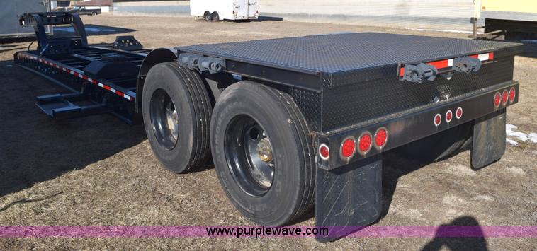 image for item E6078 1985 Thomas combine trailer