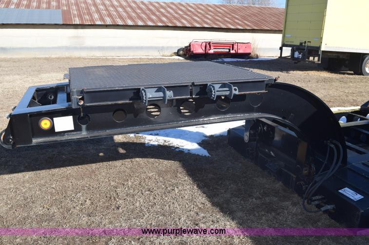 image for item E6078 1985 Thomas combine trailer