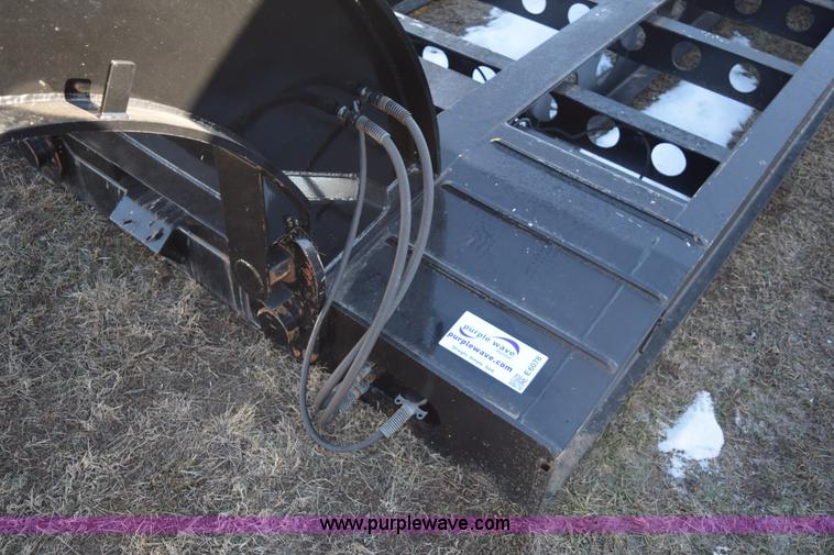 image for item E6078 1985 Thomas combine trailer