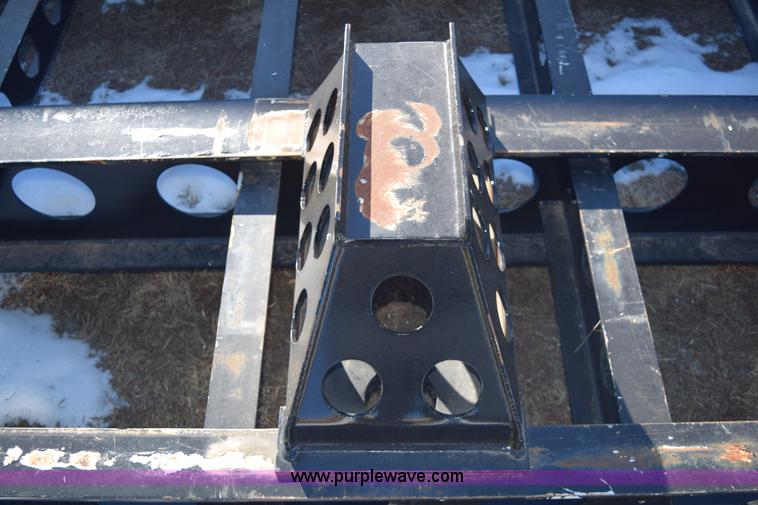 image for item E6078 1985 Thomas combine trailer