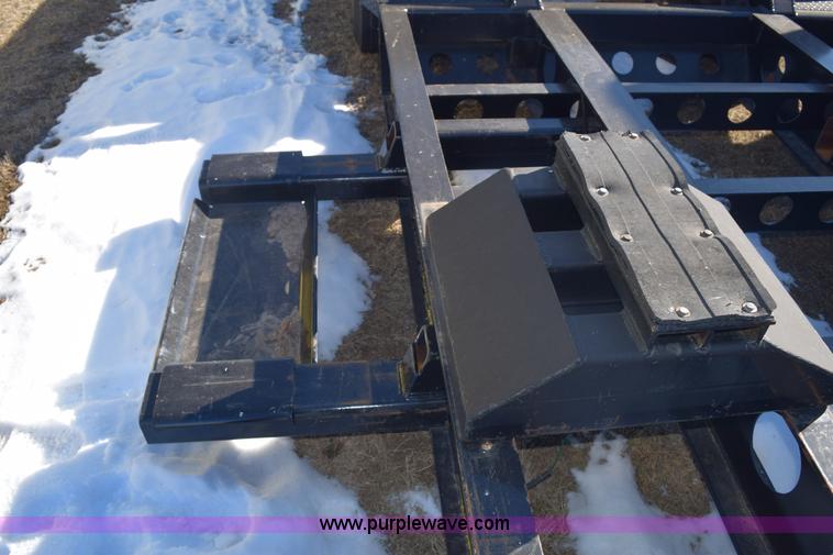 image for item E6078 1985 Thomas combine trailer