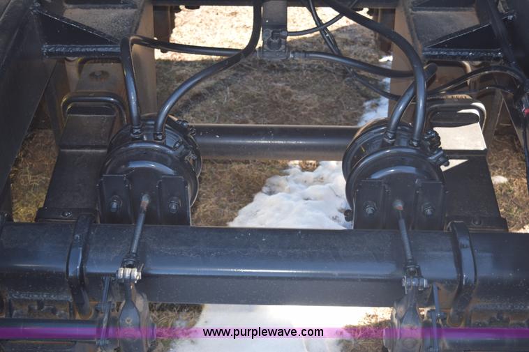 image for item E6078 1985 Thomas combine trailer