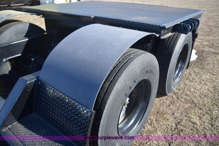 image for item E6078 1985 Thomas combine trailer