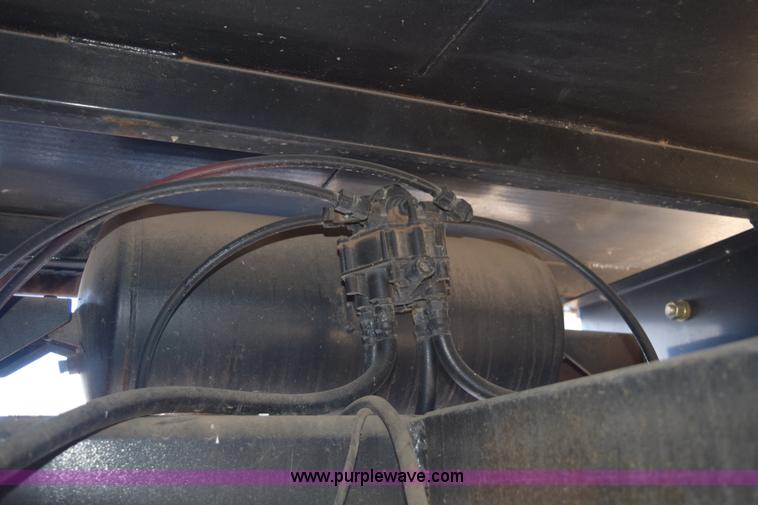 image for item E6078 1985 Thomas combine trailer