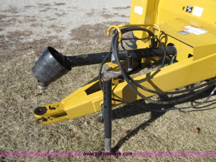 image for item F8943 Vermeer 605L round baler