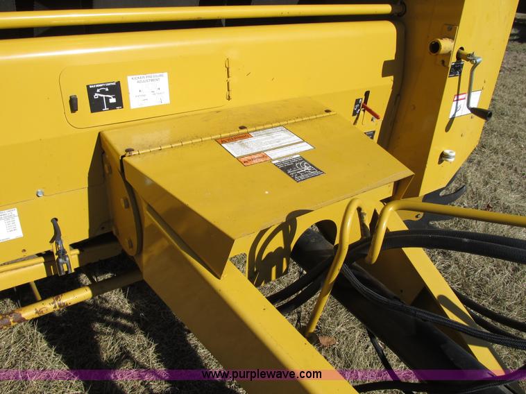 image for item F8943 Vermeer 605L round baler
