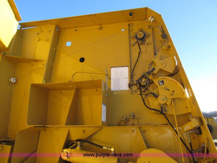 image for item F8943 Vermeer 605L round baler