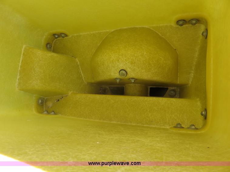 image for item I2430 1991 John Deere 7200 Maxemerge 2 planter