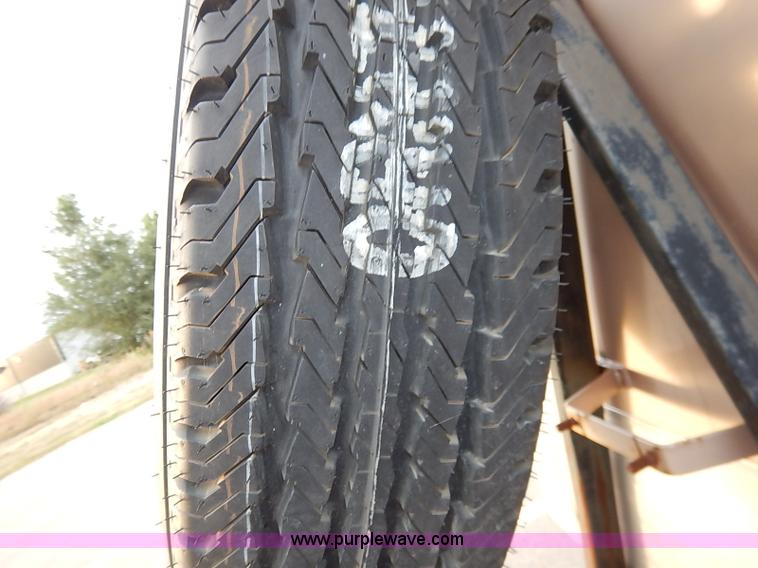 image for item I5399 1999 Liberty Travalong livestock trailer