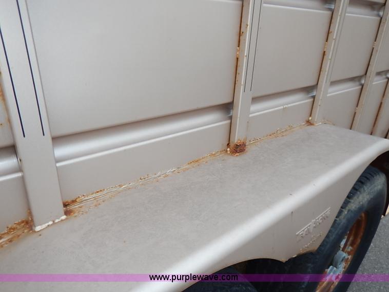 image for item I5399 1999 Liberty Travalong livestock trailer