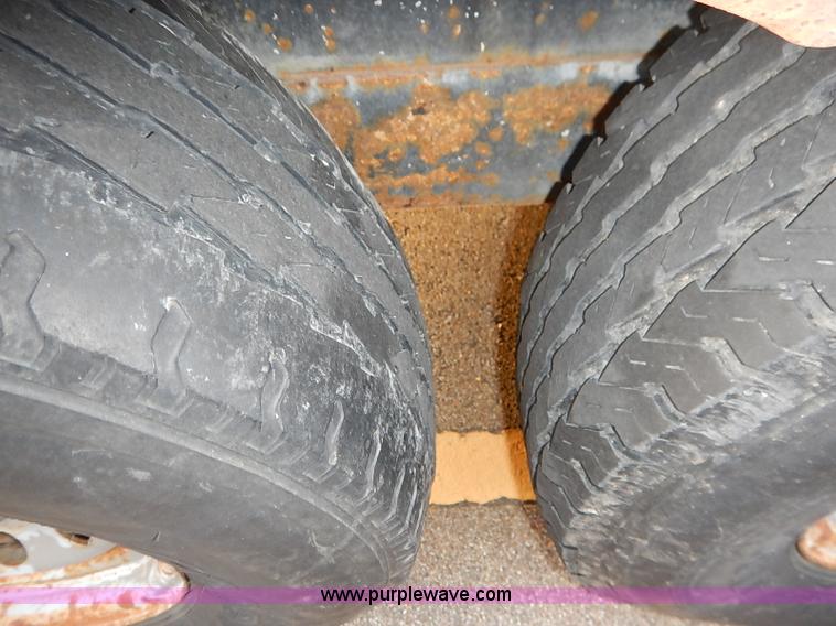 image for item I5399 1999 Liberty Travalong livestock trailer