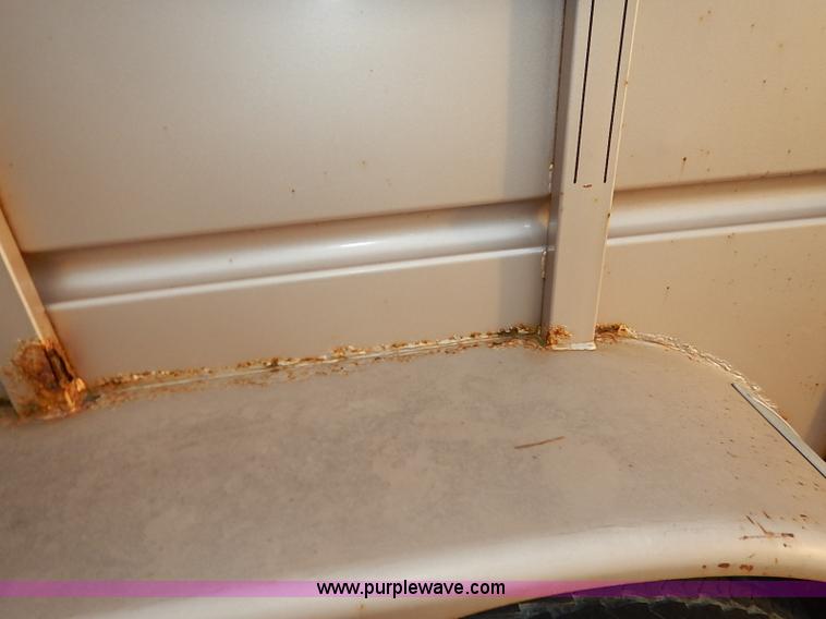 image for item I5399 1999 Liberty Travalong livestock trailer