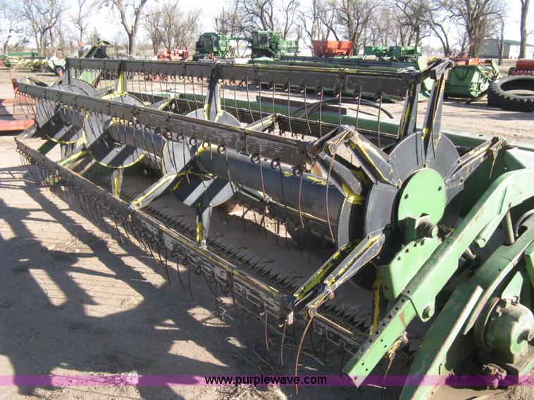 image for item I5597 John Deere 215 platform head