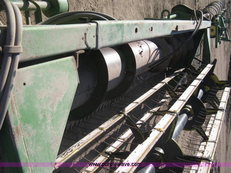 image for item I5597 John Deere 215 platform head