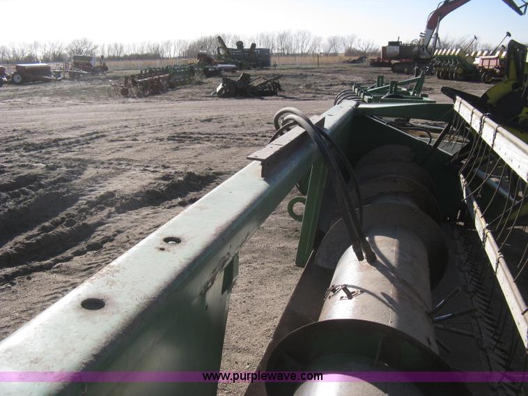 image for item I5597 John Deere 215 platform head