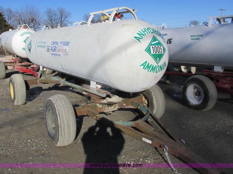 image for item I8790 Anhydrous ammonia nurse tank