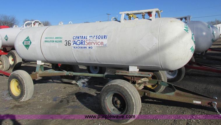 image for item I8790 Anhydrous ammonia nurse tank