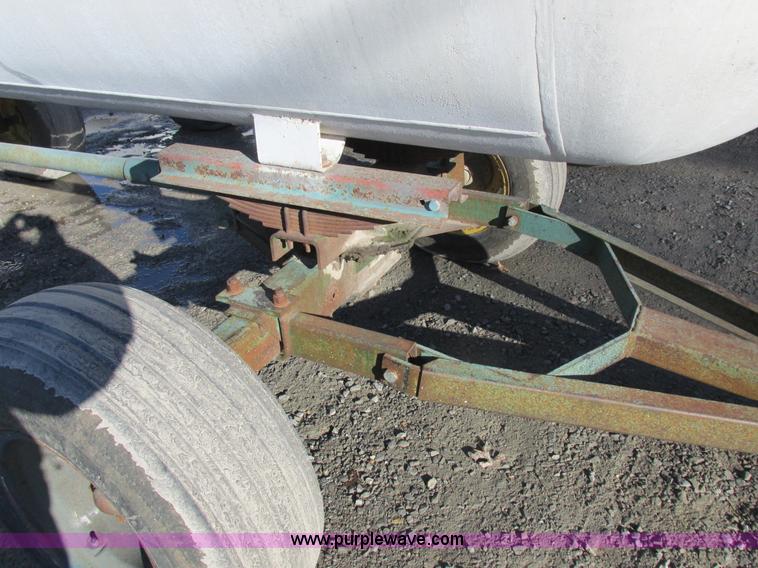 image for item I8790 Anhydrous ammonia nurse tank