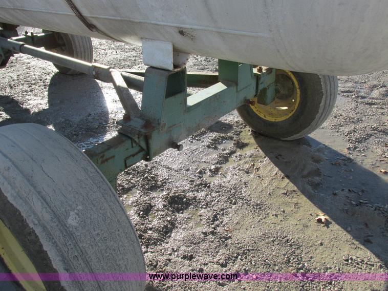 image for item I8790 Anhydrous ammonia nurse tank
