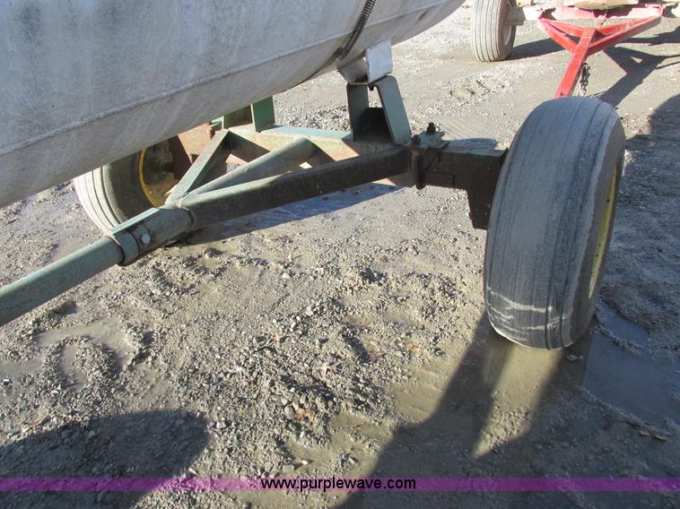 image for item I8790 Anhydrous ammonia nurse tank