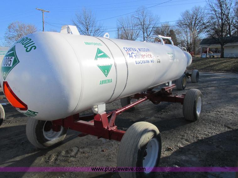 image for item I8791 Anhydrous ammonia nurse tank