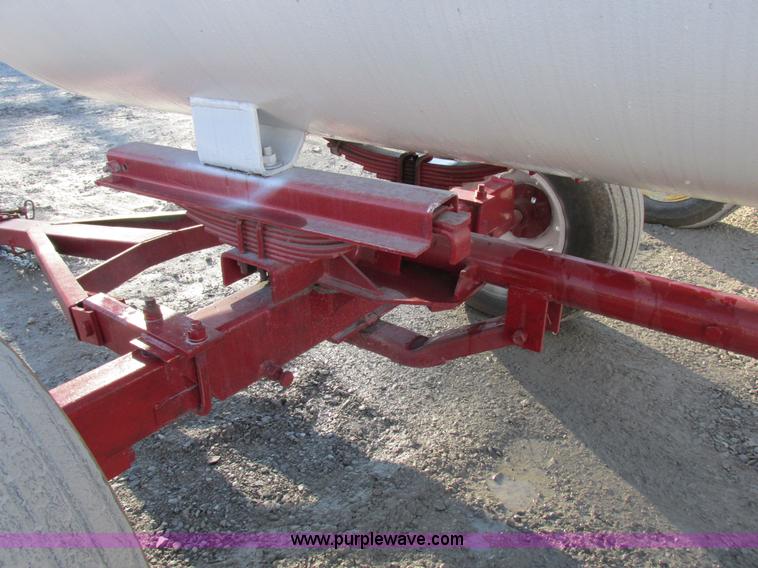 image for item I8791 Anhydrous ammonia nurse tank