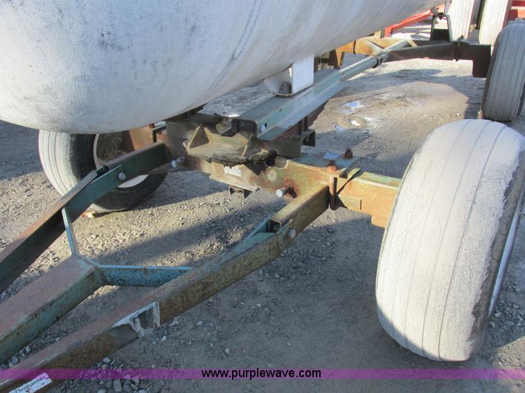 image for item I8792 Anhydrous ammonia nurse tank