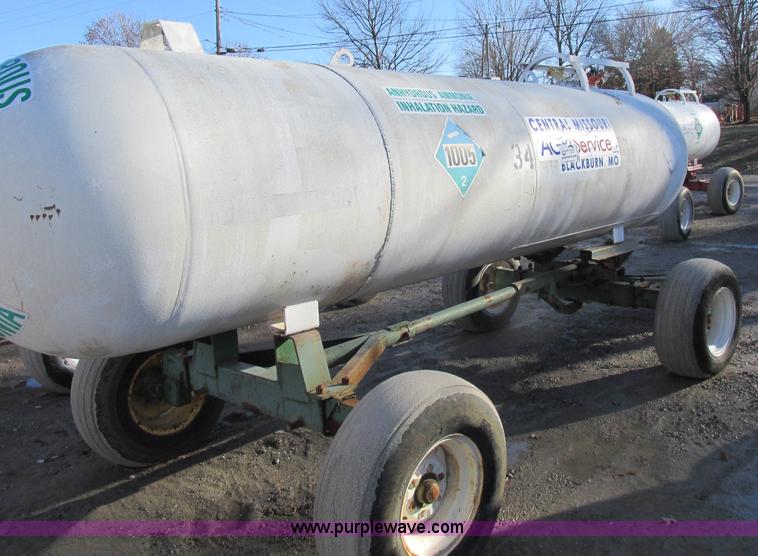 image for item I8792 Anhydrous ammonia nurse tank