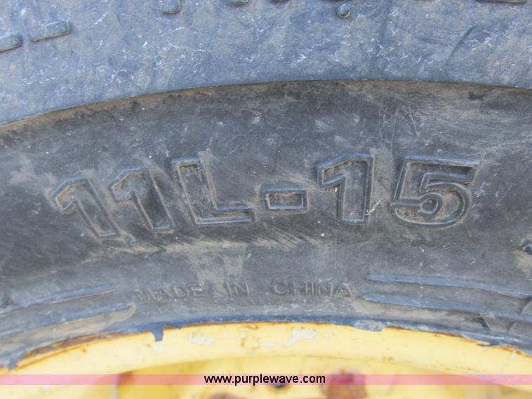 image for item I8792 Anhydrous ammonia nurse tank