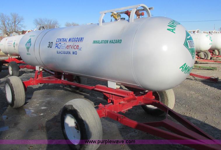 image for item I8793 Anhydrous ammonia nurse tank