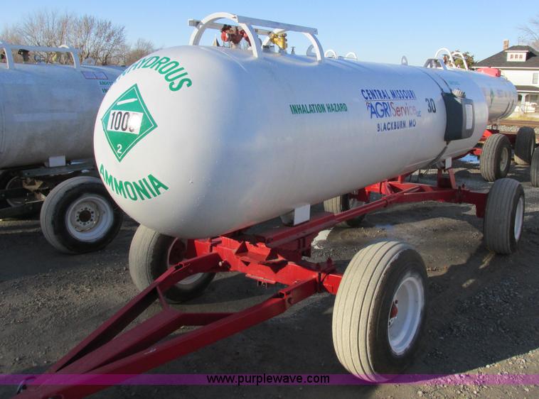 image for item I8793 Anhydrous ammonia nurse tank