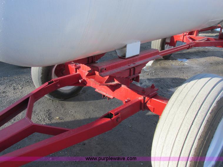 image for item I8793 Anhydrous ammonia nurse tank