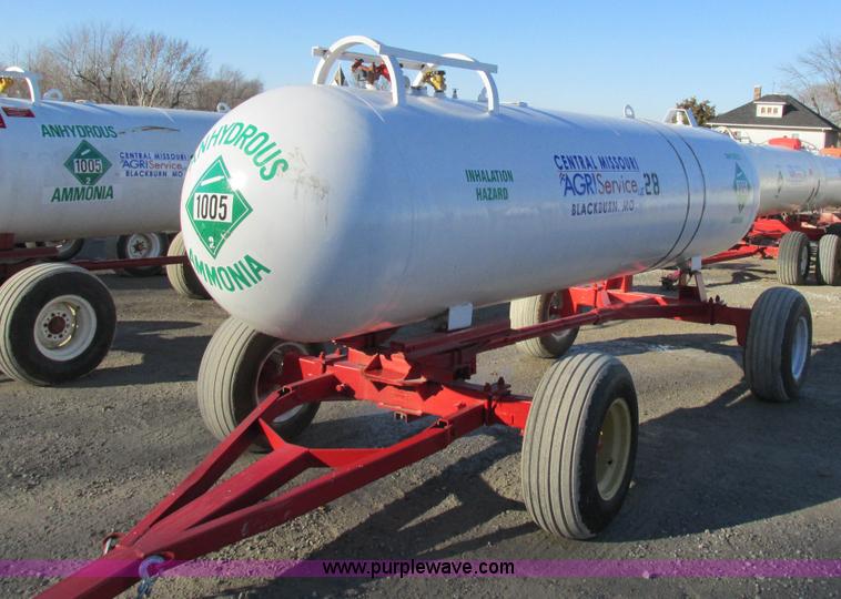 image for item I8794 Anhydrous ammonia nurse tank