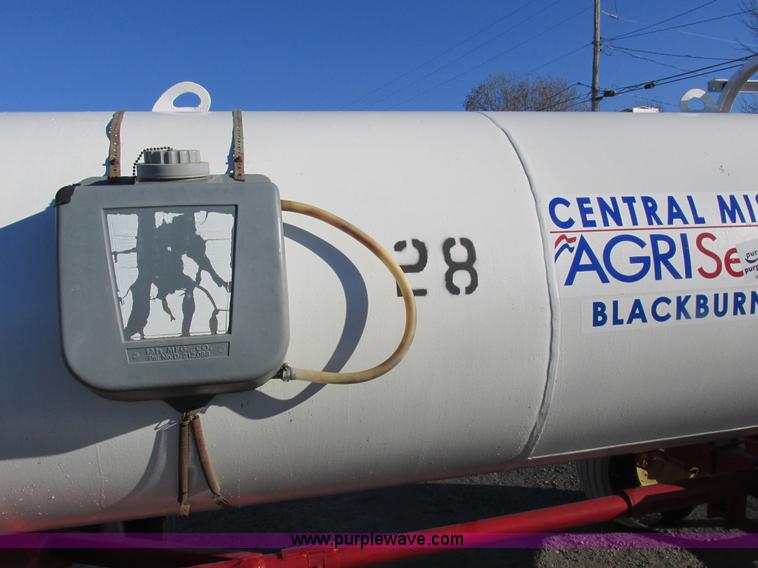 image for item I8794 Anhydrous ammonia nurse tank