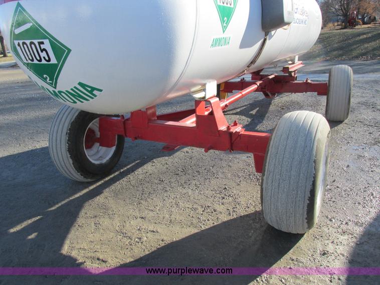 image for item I8794 Anhydrous ammonia nurse tank