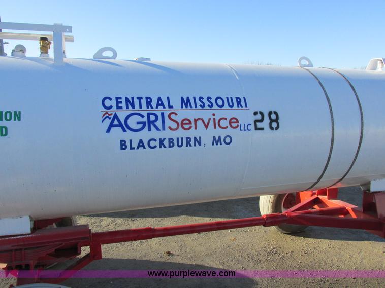 image for item I8794 Anhydrous ammonia nurse tank