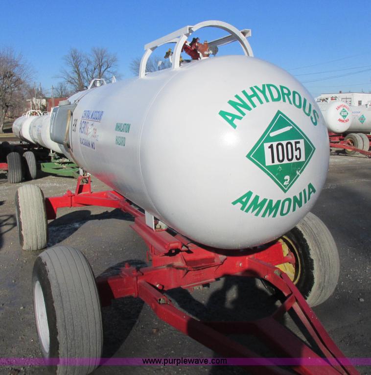 image for item I8794 Anhydrous ammonia nurse tank