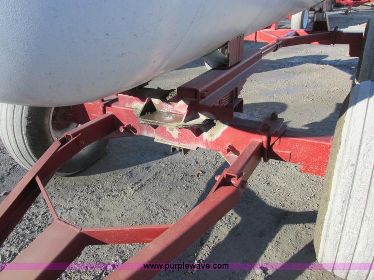 image for item I8795 Anhydrous ammonia nurse tank