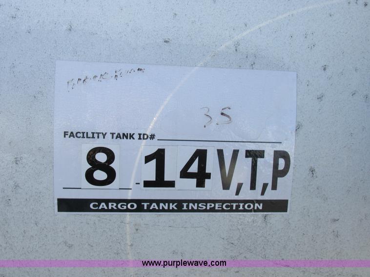 image for item I8795 Anhydrous ammonia nurse tank
