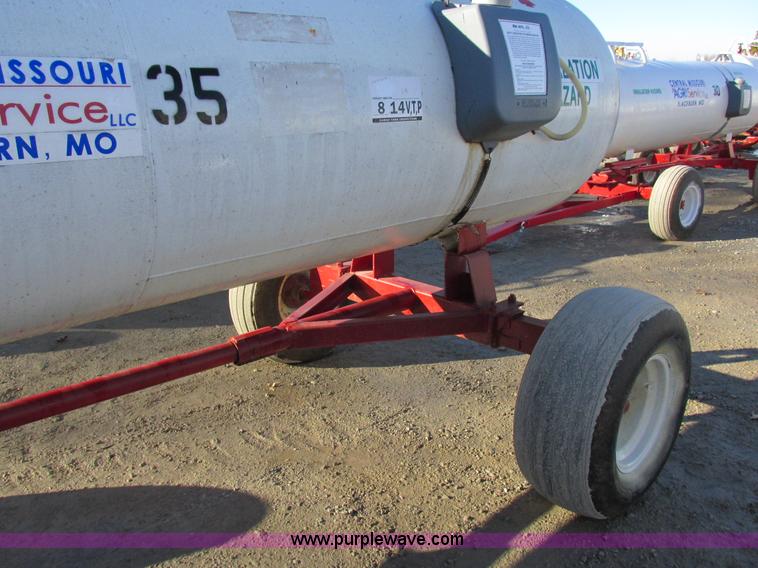 image for item I8795 Anhydrous ammonia nurse tank