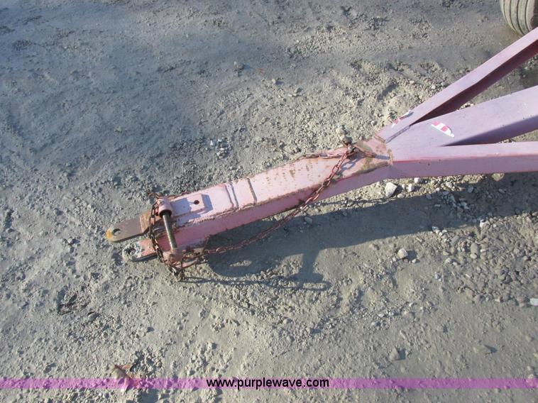 image for item I8796 Anhydrous ammonia nurse tank