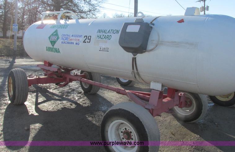 image for item I8796 Anhydrous ammonia nurse tank