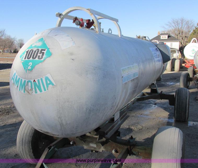 image for item I8797 Anhydrous ammonia nurse tank