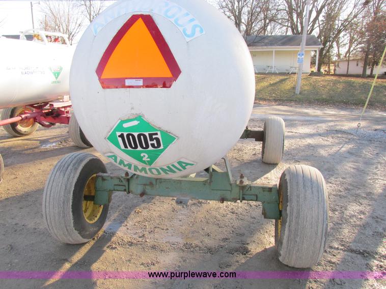 image for item I8797 Anhydrous ammonia nurse tank